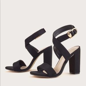 SHEIN Open Toe Ankle Strap Chunky Heeled Sandal